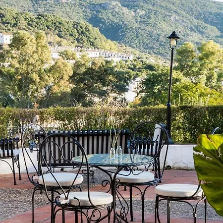 Tugasa Truchas Hotel 2*