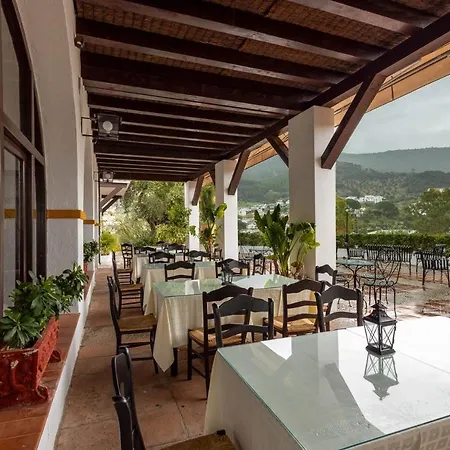 Hotel Tugasa Truchas