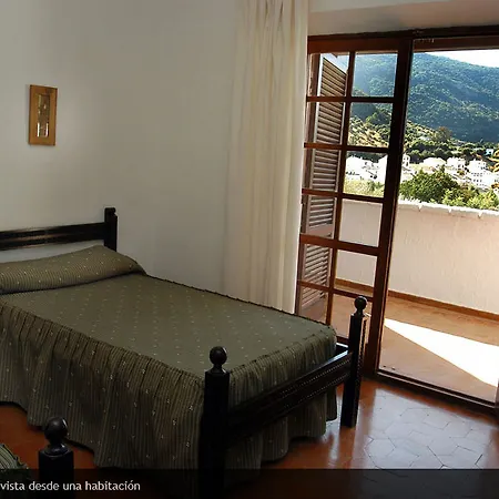 Hotel Tugasa Truchas