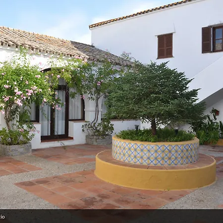 Tugasa Truchas Hotel