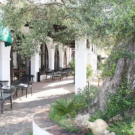 Hotel Tugasa Truchas El Bosque