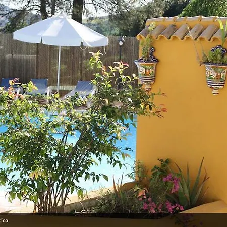 Tugasa Truchas Hotel
