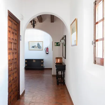 Tugasa Truchas Hotel 2*