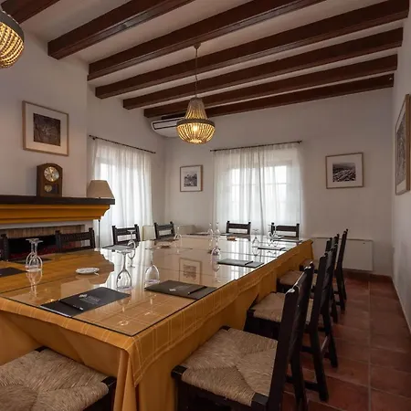 Hotel Tugasa Truchas 2*